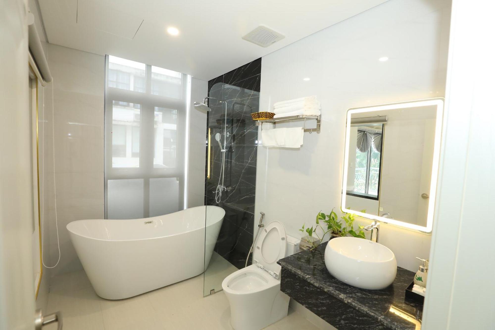 Vp Hotel Luxury Hanoi Exterior photo